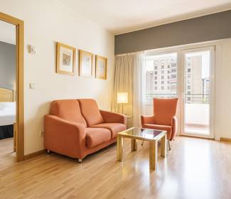 Camera suite Hotel ILUNION Romareda Saragozza Camera suite Hotel ILUNION Romareda Saragozza
