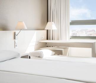 Camera tripla (3 adulti) Hotel ILUNION Valencia 3 Camera tripla (3 adulti) Hotel ILUNION Valencia 3