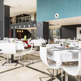 Hall ilunion aqua 4 Hotel ILUNION Aqua 4 Valencia Hall ilunion aqua 4 Hotel ILUNION Aqua 4 Valencia