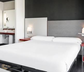 Camera familiare Hotel ILUNION Atrium Madrid Camera familiare Hotel ILUNION Atrium Madrid