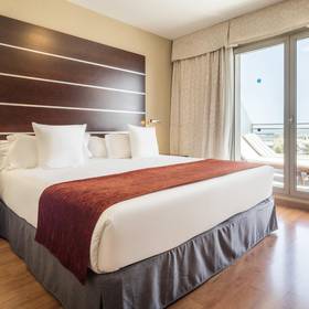 Junior suite ilunion málaga Hotel ILUNION Málaga Junior suite ilunion málaga Hotel ILUNION Málaga