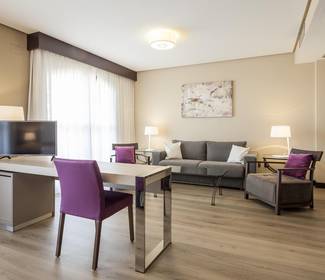 Camera suite Hotel ILUNION Golf Badajoz
