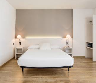 Camera accessibile Hotel ILUNION Valencia 3 Camera accessibile Hotel ILUNION Valencia 3